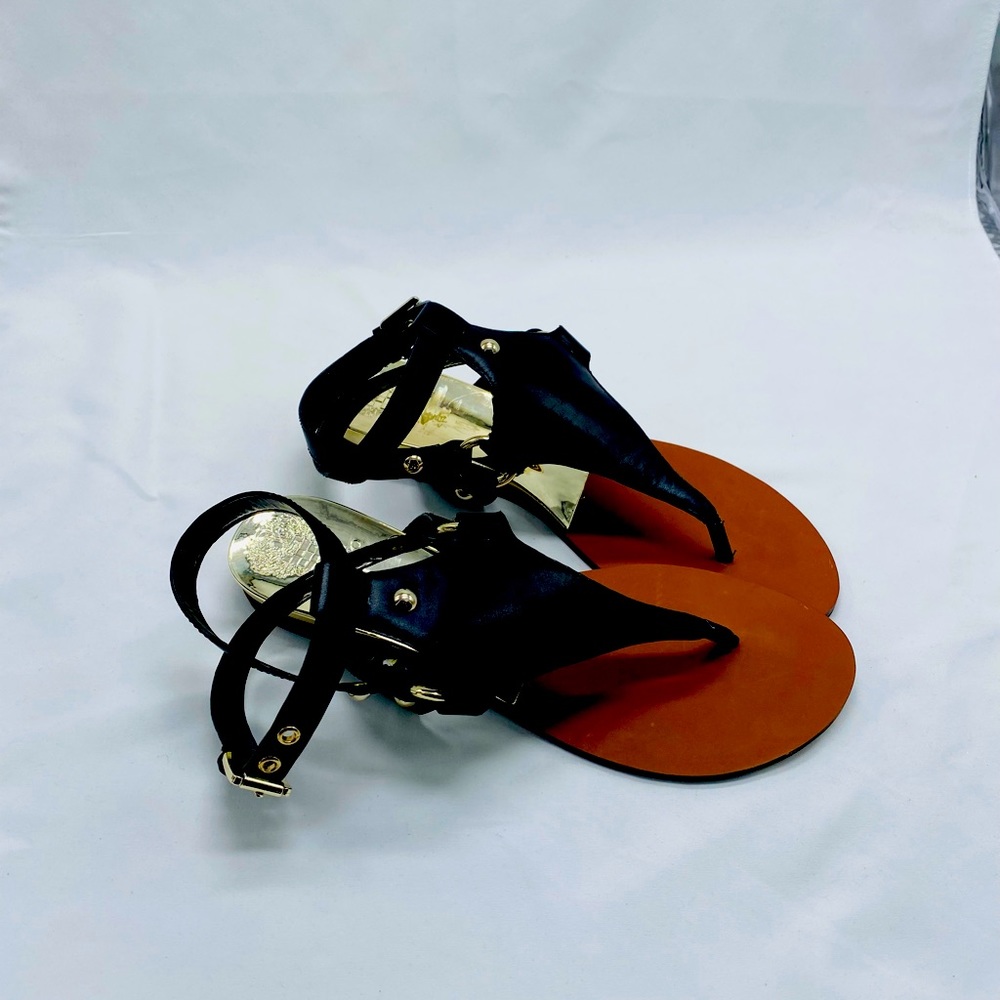 Women size 9 flat sandal
